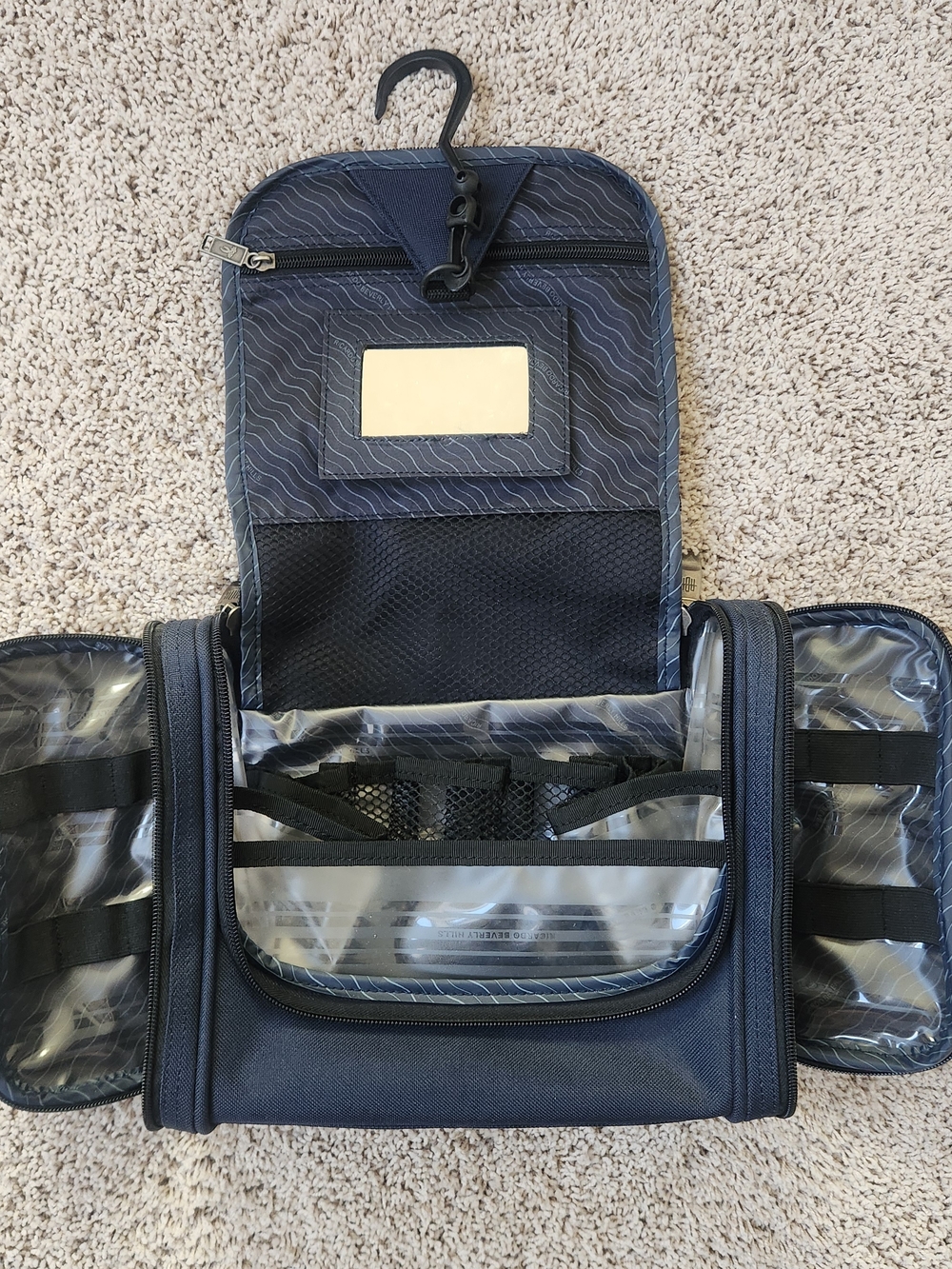 Ricardo Beverly Hills Travel Toiletries Bag Women Carry On Hanging Navy Blue